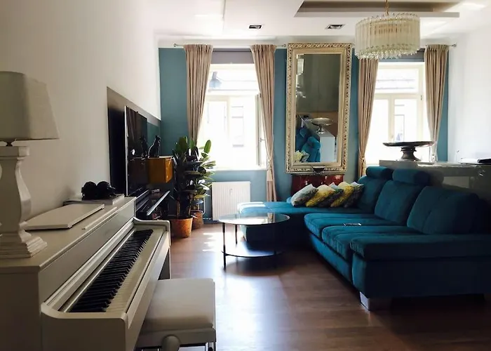 Metelkova Apartment *